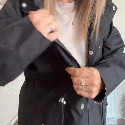 ✨Womens Chic. Lightweight. Waterproof Jacket 🍃🧥-Unleash Style and Durability in Any Storm!