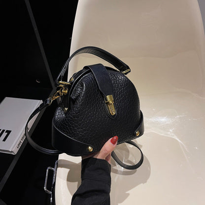 👜  Color-Blocked Bag – Stylish, Metal Hardware, Multi-Way 🧳